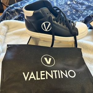 Valentino Petra Black/White Sneakers